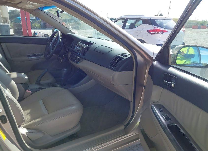 Photo 5 of 2002 Toyota Camry SE V6 (VIN 4T1BF30K12U508091)