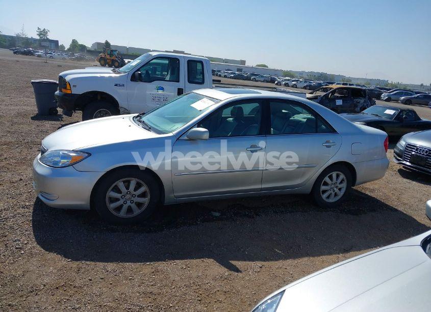 Photo 14 of 2002 Toyota Camry XLE V6 (VIN 4T1BF30K12U531435)