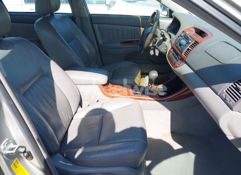 Photo 5 of 2002 Toyota Camry XLE V6 (VIN 4T1BF30K12U531435)