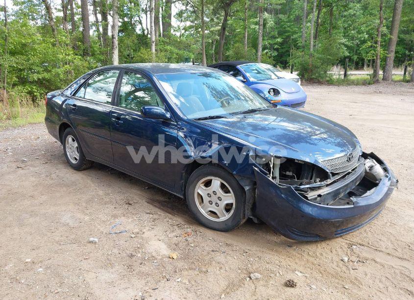 2002 Toyota Camry LE V6 (VIN 4T1BF30K12U534593) main photo