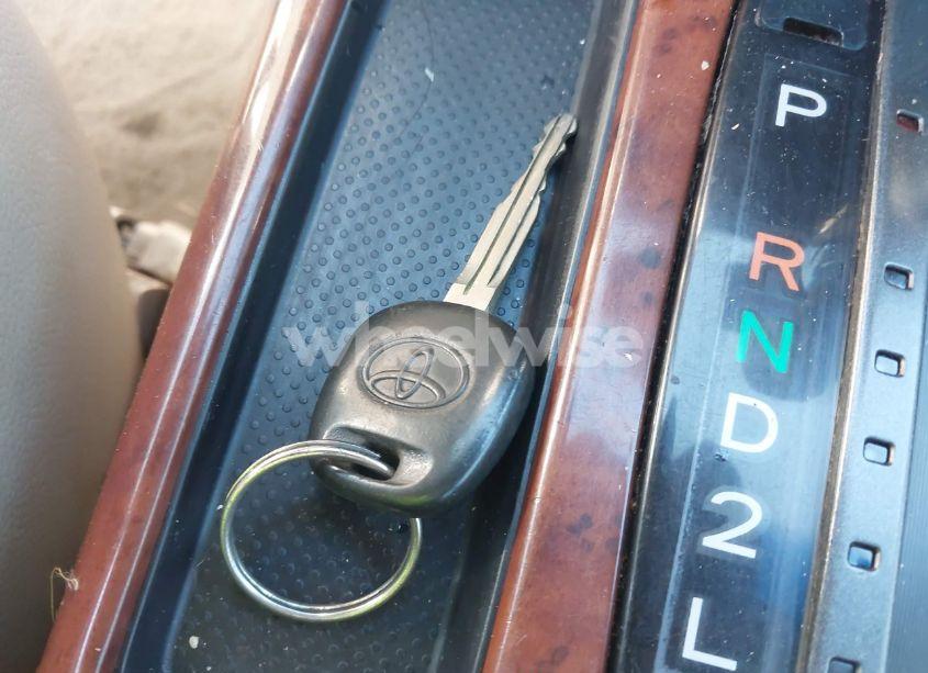 Photo 11 of 2002 Toyota Camry XLE V6 (VIN 4T1BF30K12U535940)