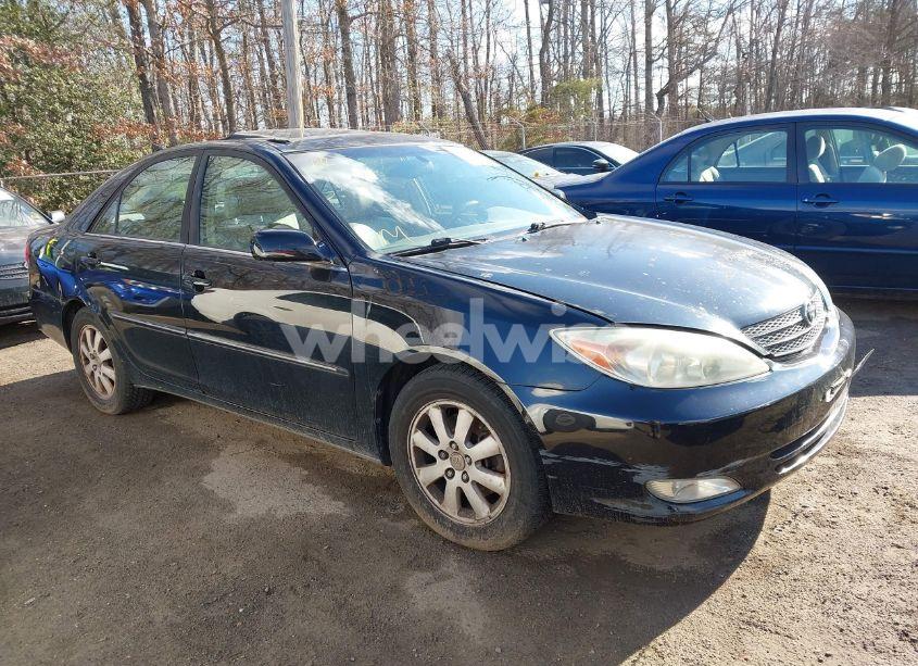 2003 Toyota Camry XLE V6 (VIN 4T1BF30K13U061246) main photo