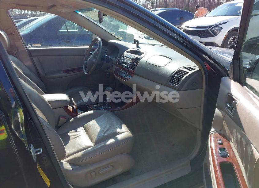 Photo 5 of 2003 Toyota Camry XLE V6 (VIN 4T1BF30K13U061246)