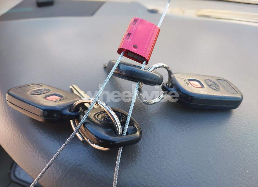 Photo 11 of 2003 Toyota Camry XLE V6 (VIN 4T1BF30K13U549208)