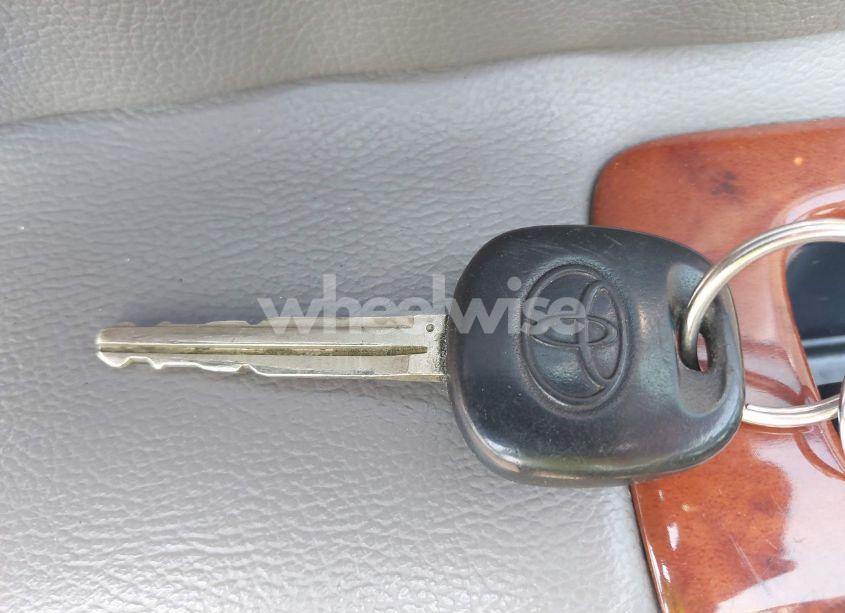 Photo 11 of 2004 Toyota Camry XLE V6 (VIN 4T1BF30K14U568083)