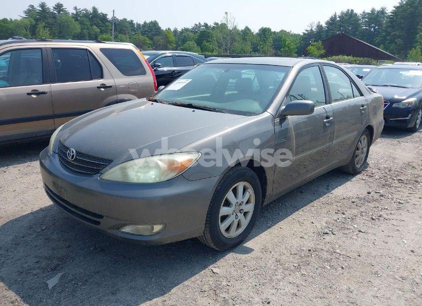 Photo 2 of 2004 Toyota Camry XLE V6 (VIN 4T1BF30K14U568083)