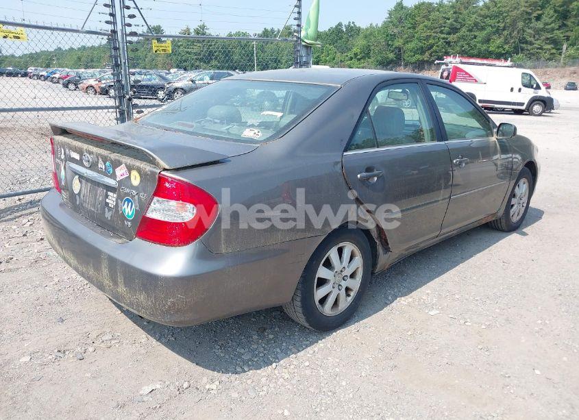 Photo 4 of 2004 Toyota Camry XLE V6 (VIN 4T1BF30K14U568083)