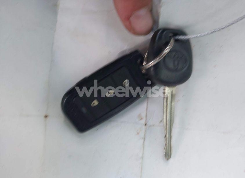 Photo 11 of 2005 Toyota Camry XLE V6 (VIN 4T1BF30K15U086182)