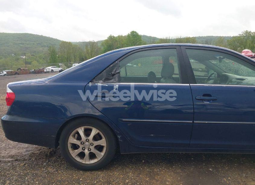 Photo 6 of 2005 Toyota Camry XLE V6 (VIN 4T1BF30K15U086182)