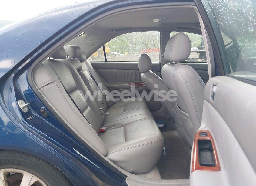 Photo 8 of 2005 Toyota Camry XLE V6 (VIN 4T1BF30K15U086182)