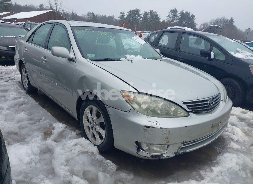 2005 Toyota Camry XLE V6 (VIN 4T1BF30K15U088689) main photo