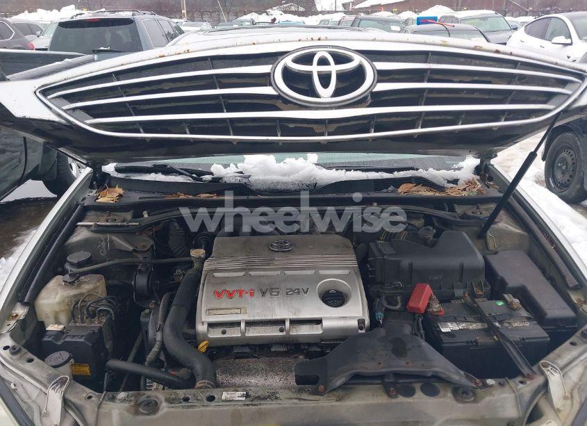 Photo 10 of 2005 Toyota Camry XLE V6 (VIN 4T1BF30K15U088689)