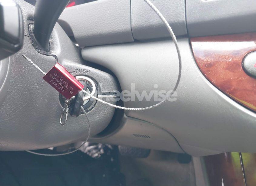Photo 11 of 2005 Toyota Camry XLE V6 (VIN 4T1BF30K15U088689)