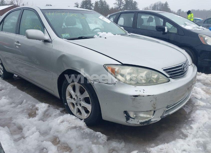 Photo 6 of 2005 Toyota Camry XLE V6 (VIN 4T1BF30K15U088689)