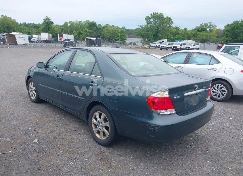 Photo 3 of 2005 Toyota Camry XLE V6 (VIN 4T1BF30K15U090278)