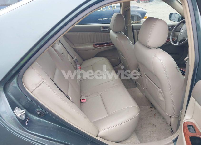 Photo 8 of 2005 Toyota Camry XLE V6 (VIN 4T1BF30K15U090278)