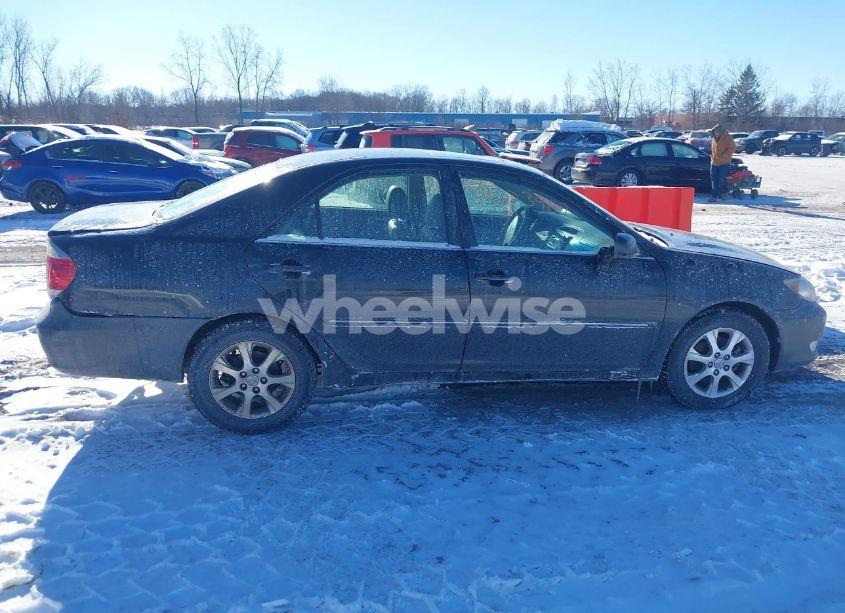 Photo 13 of 2005 Toyota Camry XLE V6 (VIN 4T1BF30K15U100680)