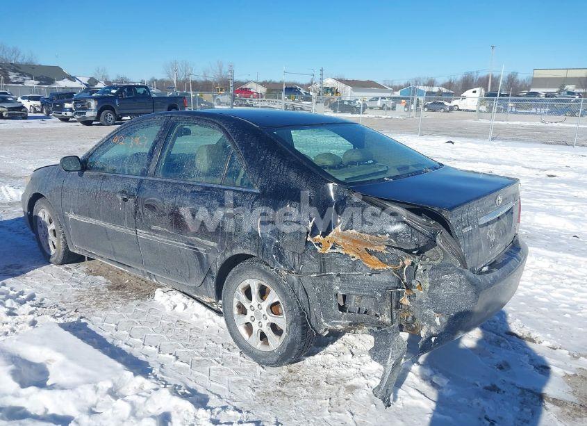 Photo 3 of 2005 Toyota Camry XLE V6 (VIN 4T1BF30K15U100680)