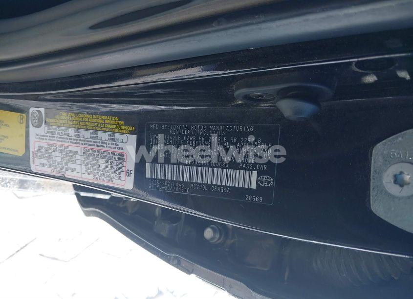 Photo 9 of 2005 Toyota Camry XLE V6 (VIN 4T1BF30K15U100680)