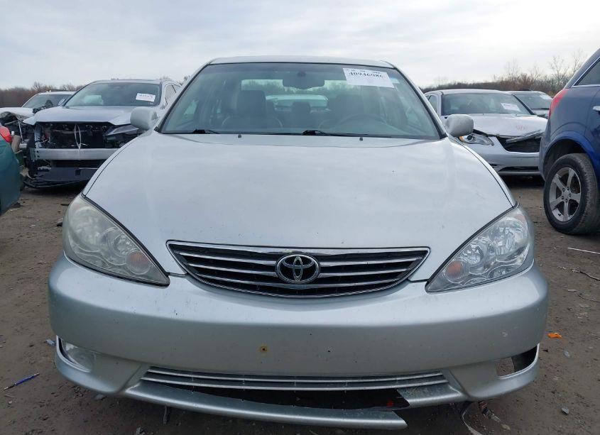 Photo 12 of 2005 Toyota Camry XLE V6 (VIN 4T1BF30K15U599027)