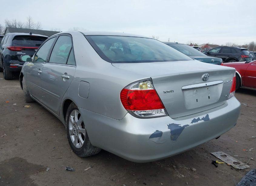 Photo 3 of 2005 Toyota Camry XLE V6 (VIN 4T1BF30K15U599027)