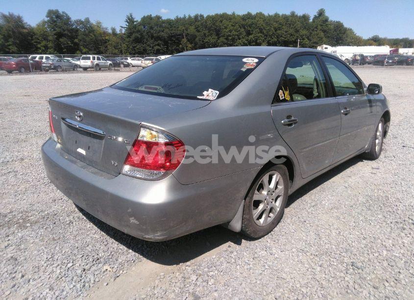 Photo 4 of 2005 Toyota Camry XLE V6 (VIN 4T1BF30K15U603125)