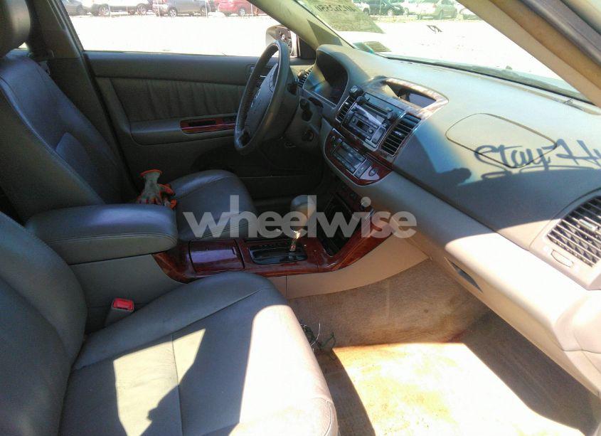 Photo 5 of 2005 Toyota Camry XLE V6 (VIN 4T1BF30K15U603125)