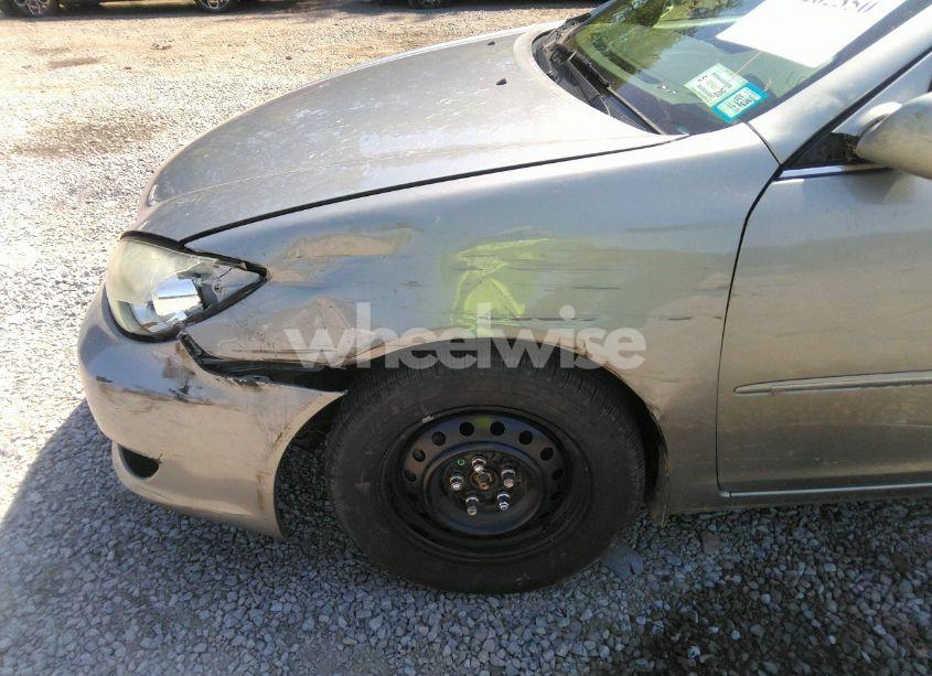 Photo 6 of 2005 Toyota Camry XLE V6 (VIN 4T1BF30K15U603125)