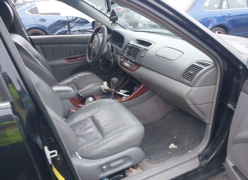 Photo 5 of 2002 Toyota Camry XLE V6 (VIN 4T1BF30K22U003659)