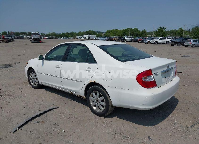 Photo 3 of 2002 Toyota Camry XLE V6 (VIN 4T1BF30K22U007310)
