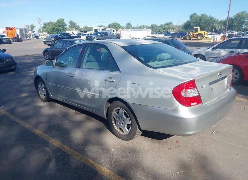 Photo 3 of 2002 Toyota Camry LE V6 (VIN 4T1BF30K22U026357)