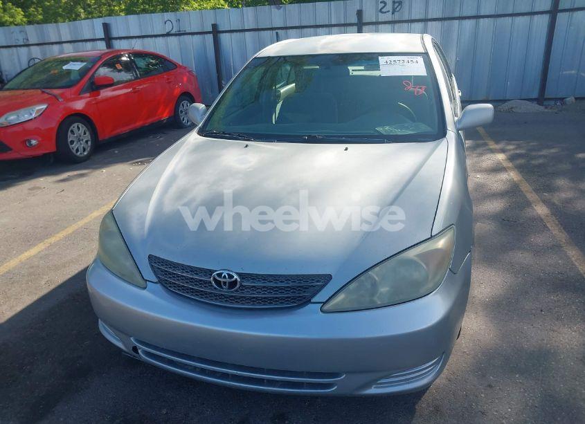 Photo 6 of 2002 Toyota Camry LE V6 (VIN 4T1BF30K22U026357)