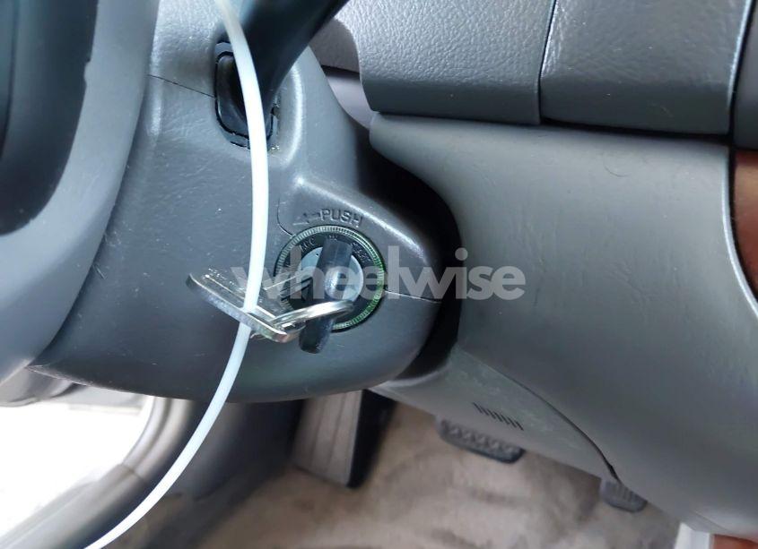 Photo 11 of 2002 Toyota Camry XLE V6 (VIN 4T1BF30K22U031400)