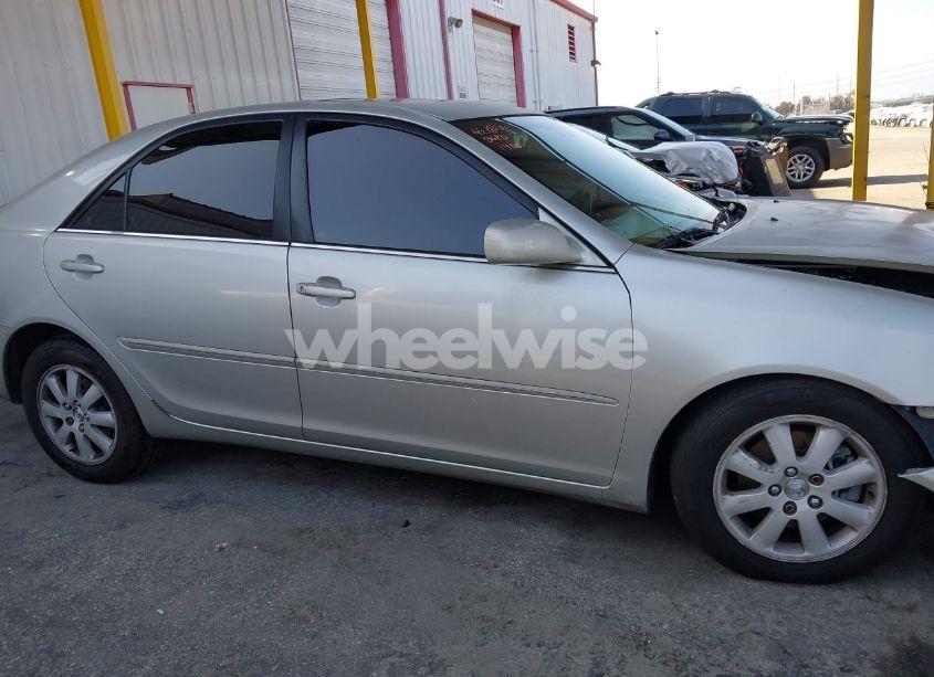 Photo 13 of 2002 Toyota Camry XLE V6 (VIN 4T1BF30K22U031400)