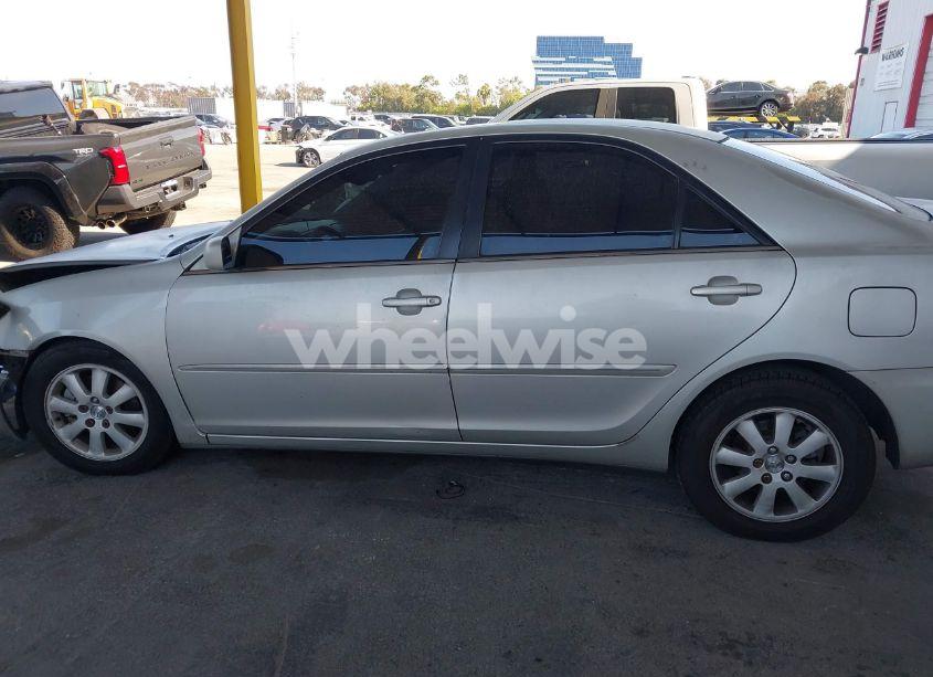 Photo 14 of 2002 Toyota Camry XLE V6 (VIN 4T1BF30K22U031400)