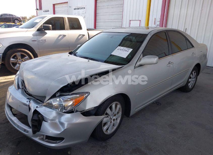 Photo 2 of 2002 Toyota Camry XLE V6 (VIN 4T1BF30K22U031400)