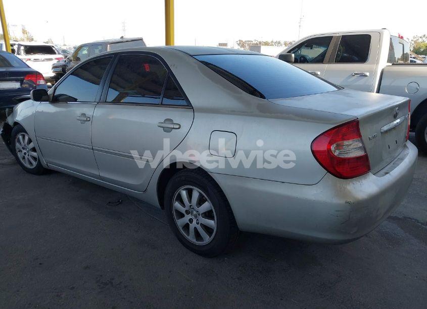 Photo 3 of 2002 Toyota Camry XLE V6 (VIN 4T1BF30K22U031400)