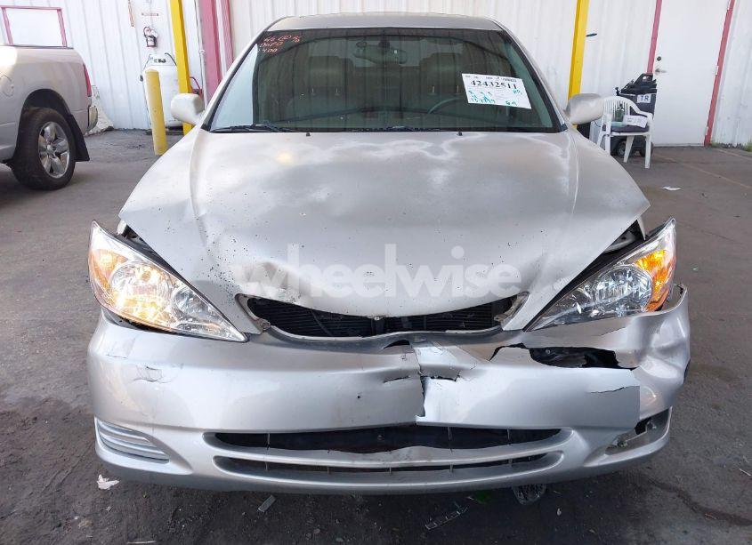Photo 6 of 2002 Toyota Camry XLE V6 (VIN 4T1BF30K22U031400)
