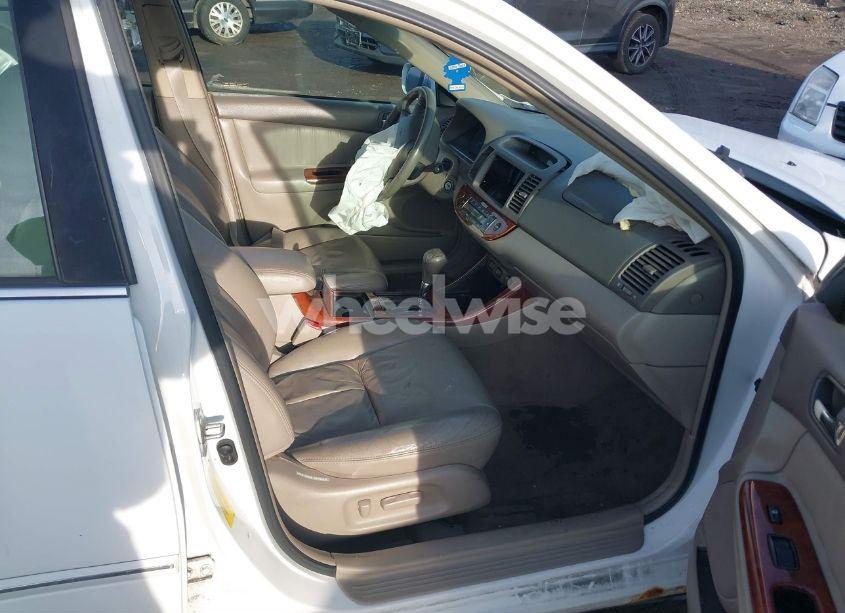 Photo 5 of 2002 Toyota Camry XLE V6 (VIN 4T1BF30K22U503708)