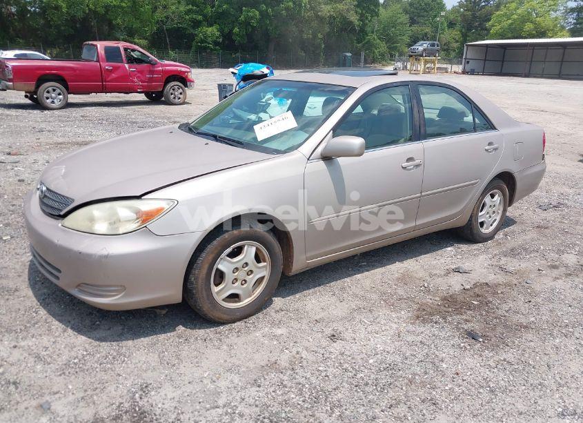 Photo 2 of 2002 Toyota Camry LE V6 (VIN 4T1BF30K22U504096)