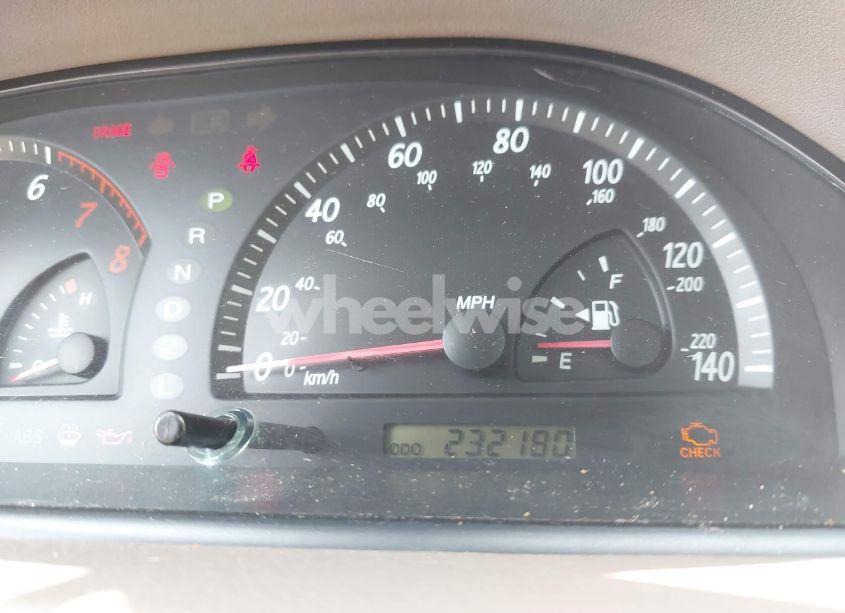 Photo 7 of 2002 Toyota Camry LE V6 (VIN 4T1BF30K22U504096)