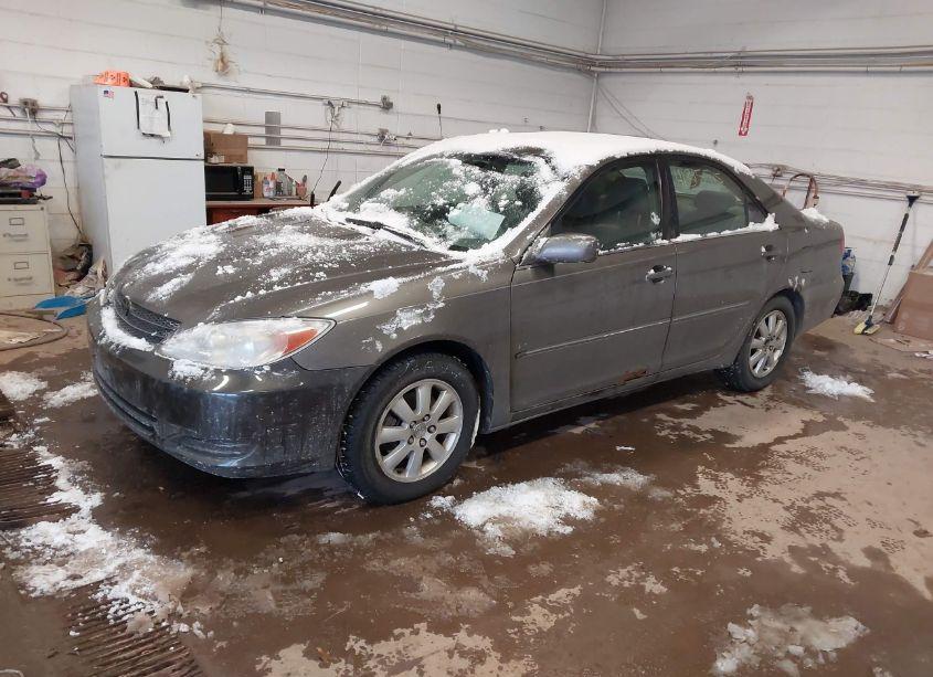 Photo 2 of 2002 Toyota Camry XLE V6 (VIN 4T1BF30K22U540693)