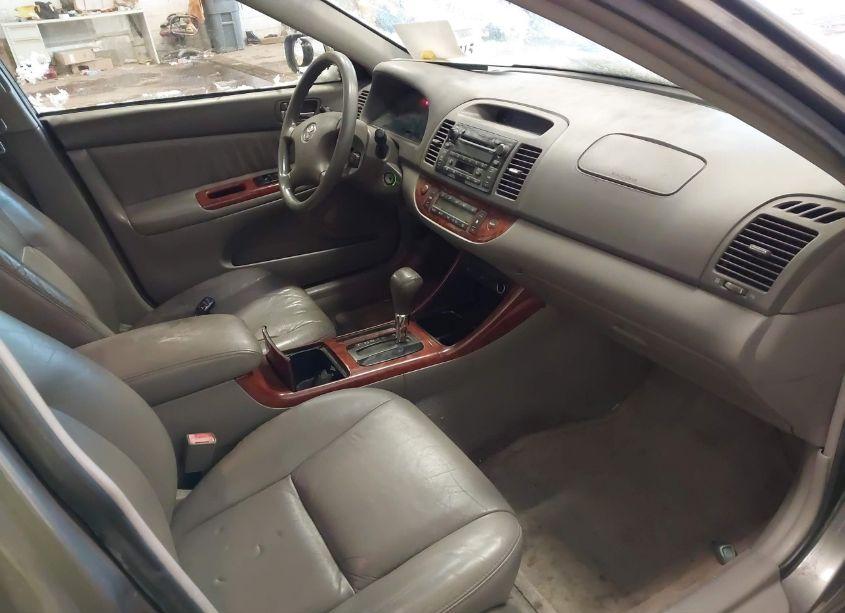 Photo 5 of 2002 Toyota Camry XLE V6 (VIN 4T1BF30K22U540693)