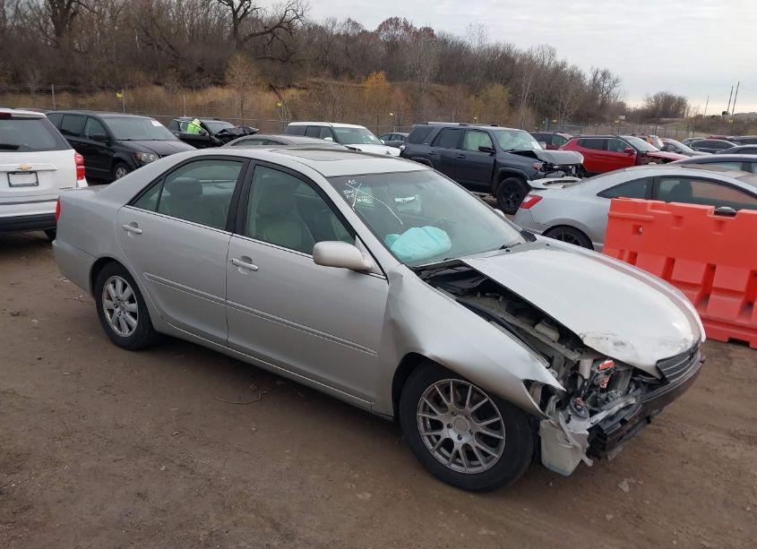 2003 Toyota Camry XLE V6 (VIN 4T1BF30K23U040681) main photo