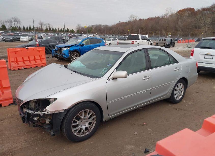 Photo 2 of 2003 Toyota Camry XLE V6 (VIN 4T1BF30K23U040681)