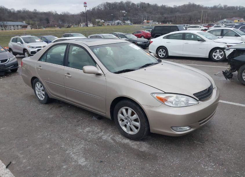 2003 Toyota Camry XLE V6 (VIN 4T1BF30K23U557642) main photo