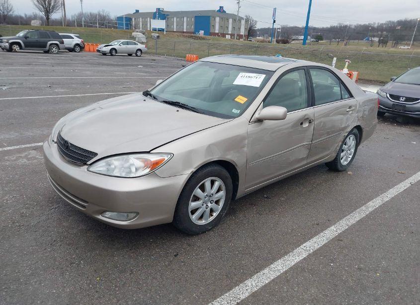 Photo 2 of 2003 Toyota Camry XLE V6 (VIN 4T1BF30K23U557642)