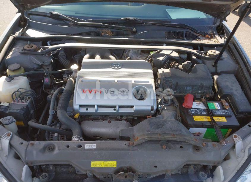 Photo 10 of 2005 Toyota Camry XLE V6 (VIN 4T1BF30K25U592247)