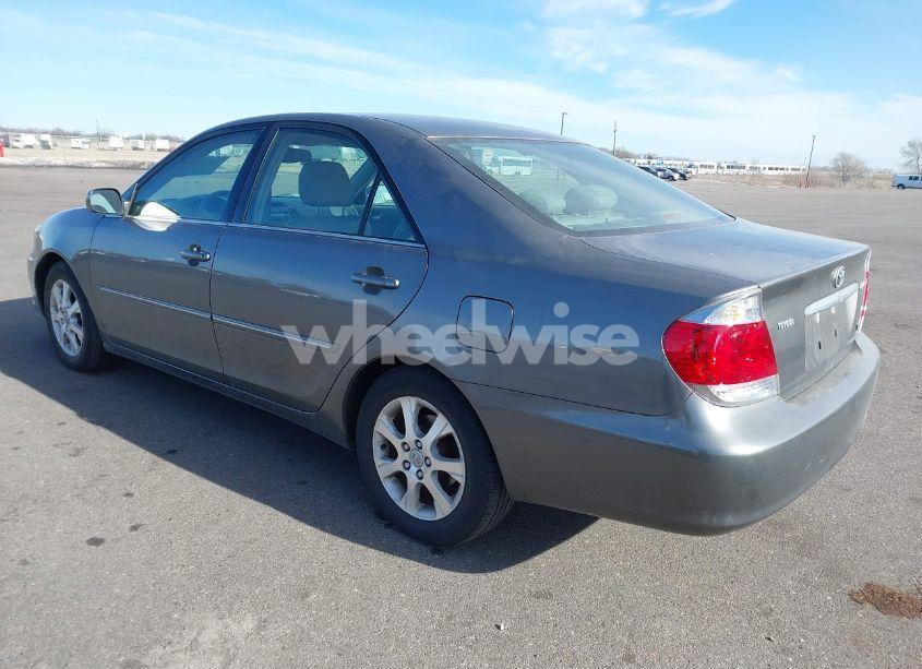 Photo 3 of 2005 Toyota Camry XLE V6 (VIN 4T1BF30K25U592247)