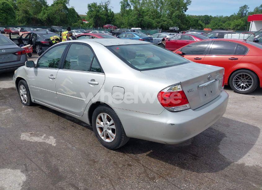 Photo 3 of 2005 Toyota Camry LE V6 (VIN 4T1BF30K25U595388)